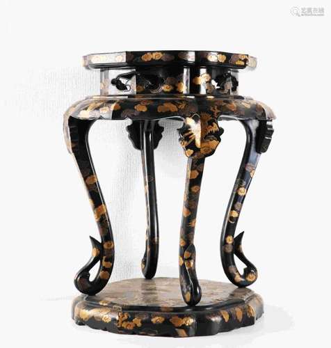 LACQUERWARE CLOUD AND DRAGON PATTERN STOOL