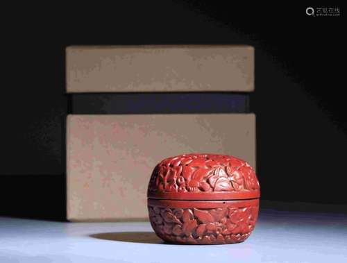 QING DYNASTY LACQUERWARE ROUND POWDER BOX