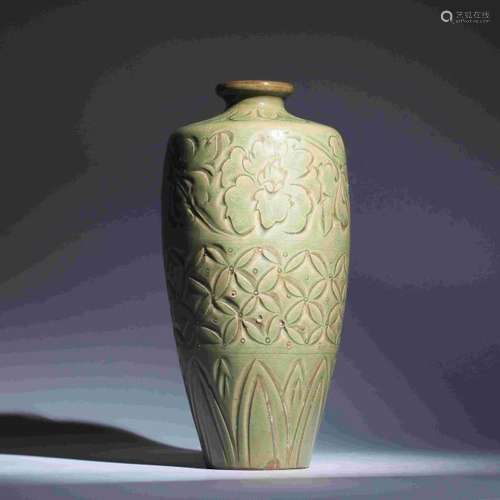 YAOZHOU KILN CELADON GLAZED FLOWER PRINTED VASE