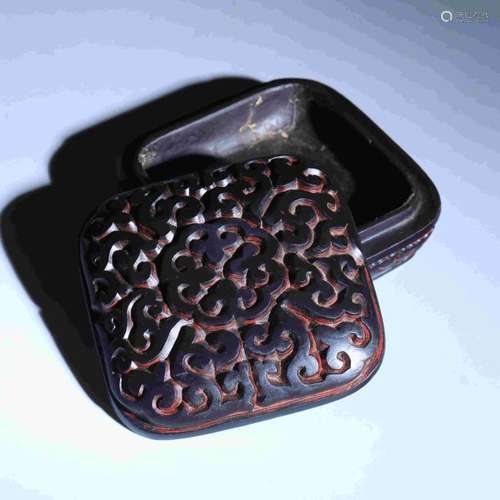 QING DYNASTY LACQUERWARE SQUARE POWDER BOX