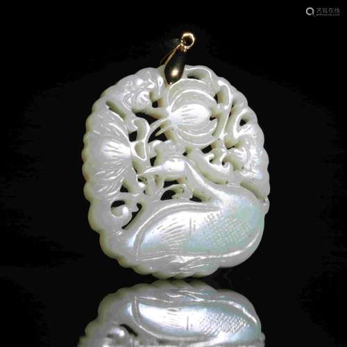 WHITE JADE PIERCED FLOWER AND BIRDS PENDANT