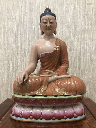 FAMILLE ROSE AND GILT-INLAID FIGURE OF BUDDHA