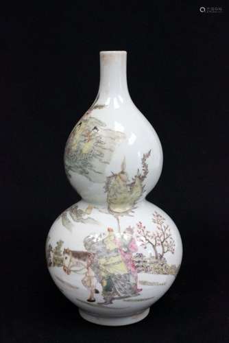 A FAMILLE ROSE GOURD VASE