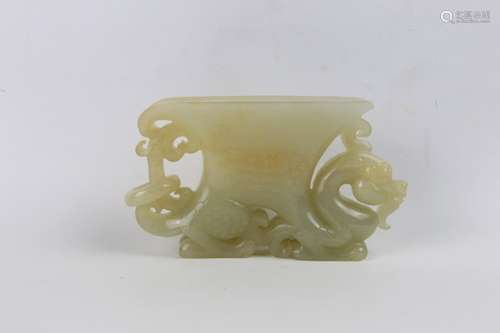 A WHITE JADE 'DRAGON' WINE CUP