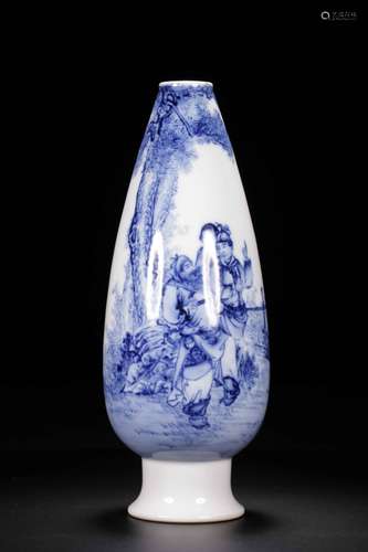 A BLUE AND WHITE VASE