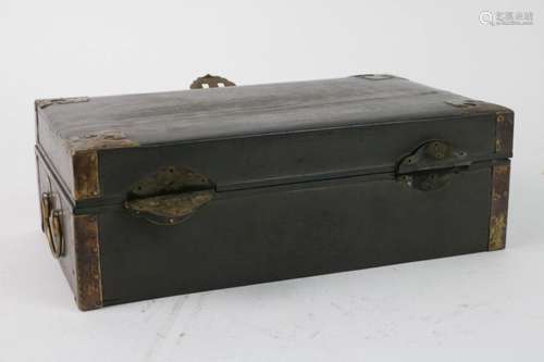 AN 18TH C. ZITAN BOX ANDCOVER