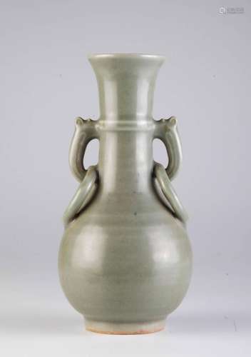 A MING DYNASTY CELADON GLAZED VASE