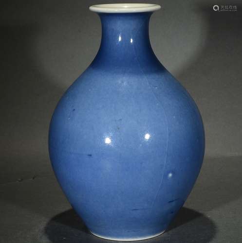 A LIGHT BLUE GLAZE VASE, QIANLONG MARK