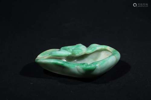 A JADE CARVED WATER BRUSH