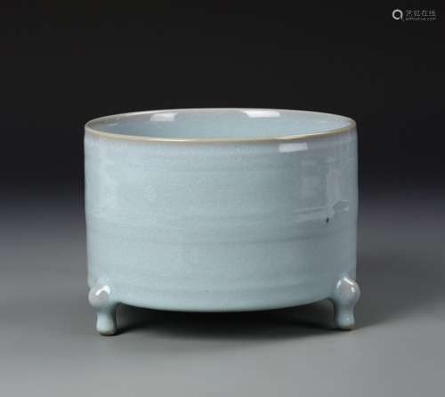 A RU YAO TRIPOD CENSER