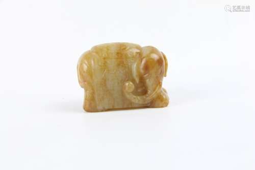 A JADE FIGURE OF ELEPHANT