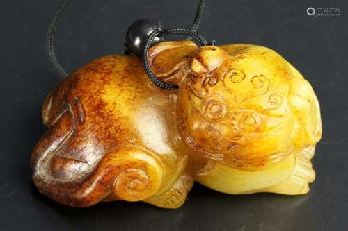 A SONG YELLOW JADE BEAST ORNAMENT