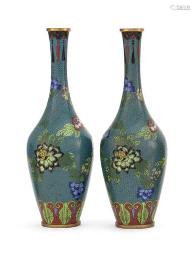 A PAIR OF ENALEM CLOISONNE VASE