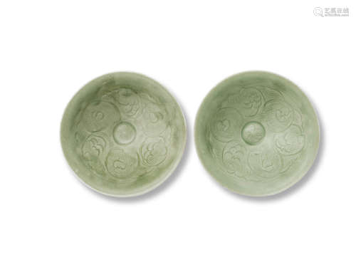 Song/Jin dynasty A RARE PAIR OF SMALL YAOZHOU INCISED CONICAL BOWLS