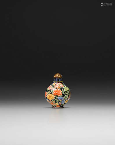 Guangxu mark AN ENAMELED 'FLORAL' SNUFF BOTTLE