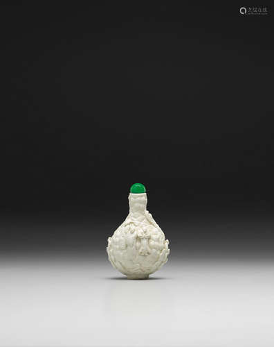 Qianlong mark, 19th century A MOLDED PORCELAIN SNUFF BOTTLE