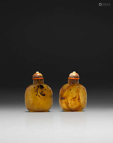 19th century A SHADOW AGATE 'BLESSINGS' SNUFF BOTTLE