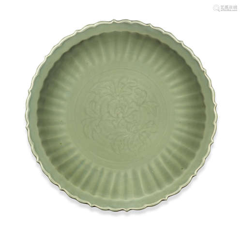 15th century A Longquan celadon-glazed charger