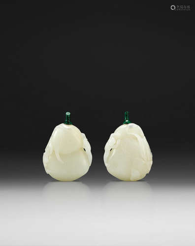 1750-1850 A white jade 'peach' snuff bottle