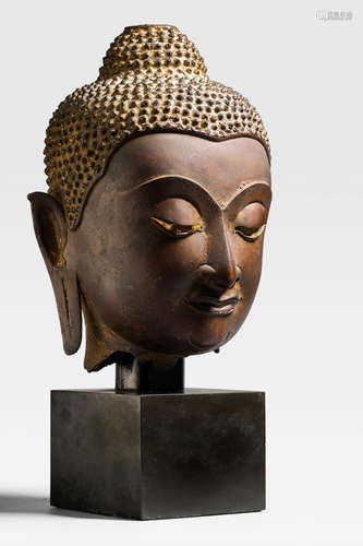 CENTRAL THAILAND, AYUTTHAYA PERIOD, 16TH-18TH CENTURY A COPPER ALLOY HEAD OF BUDDHA