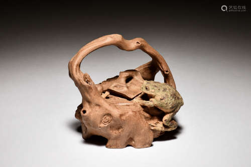 YIXING ZISHA 'FROG AND TREE' TEAPOT