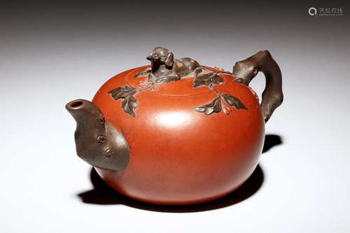 YIXING ZISHA 'MYTHICAL BEAST' TEAPOT