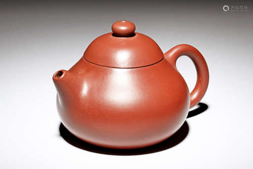 YIXING ZISHA ROUND TEAPOT