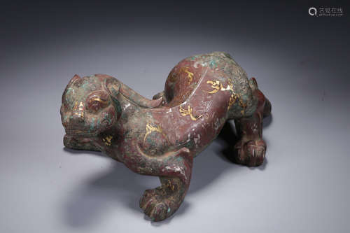 GILT AND SILVER INLAID BRONZE 'MYTHICAL BEAST' FIGURE