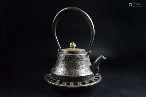 IRON CAST TEAPOT