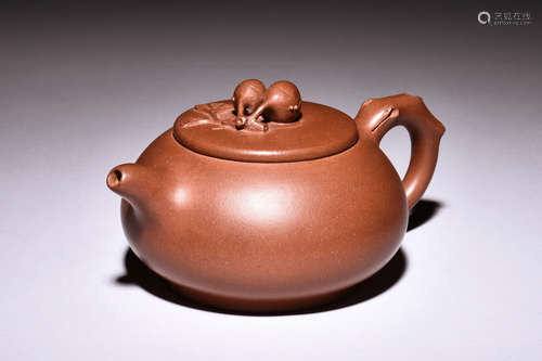 YIXING ZISHA 'NUTS' TEAPOT