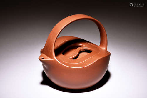 YIXING ZISHA HALF-OVOID TEAPOT WITH LIFTING HANDLE