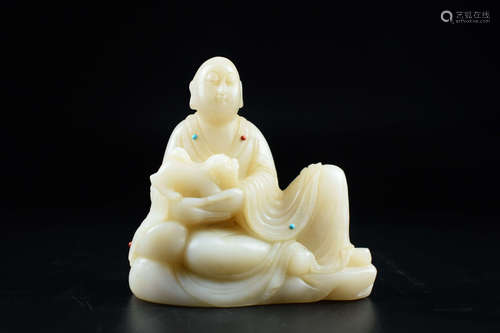 FURONG SOAPSTONE CARVED 'LUOHAN' SEATED FIGURE