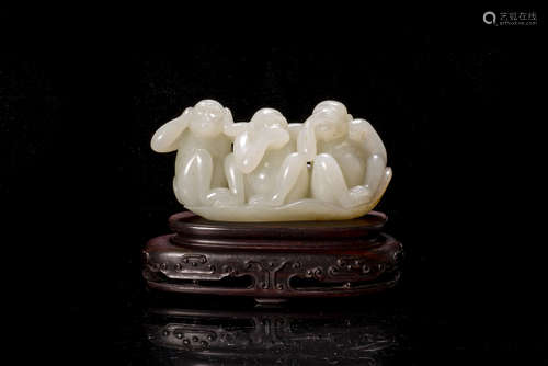 JADE CARVED 'THREE MONKEYS' FIGURE WITH STAND