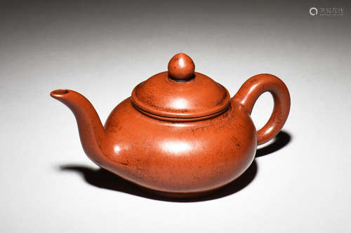 YIXING ZISHA ROUND TEAPOT WITH LONG SPOUT