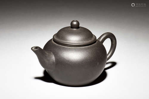 YIXING ZISHA ROUND TEAPOT