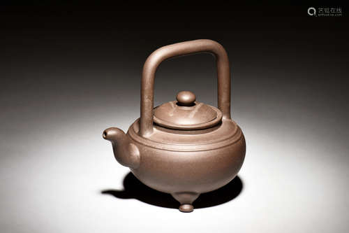 YIXING ZISHA TRIPOD TEAPOT WITH LIFTING HANDLE