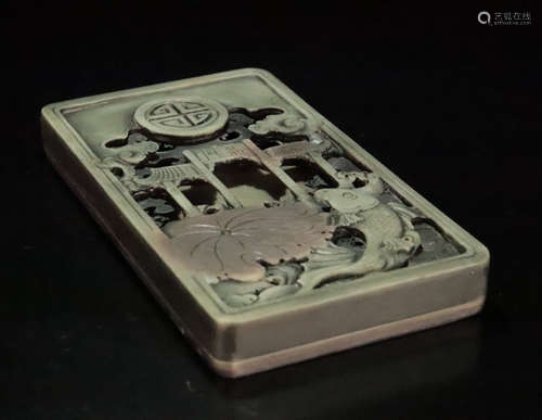 A ZIPAO JADE STONE CARVED FISH PATTERN INK SLAB