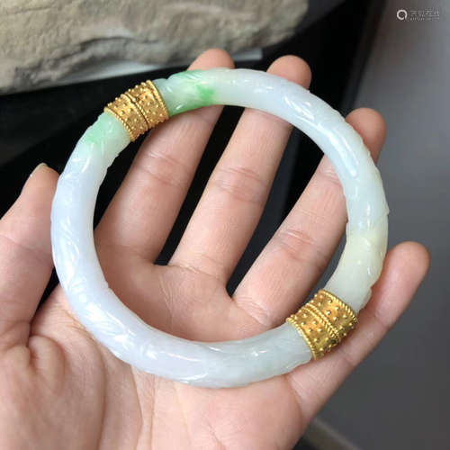 AN EMRALD SIMPLE PATTERN BANGLE