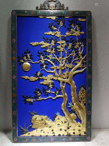 A CLOISONNE CASTED CORAL DECORATED SCREEN