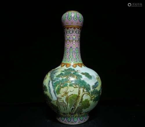 A Magnificent Famille Rose Porcelain Vase