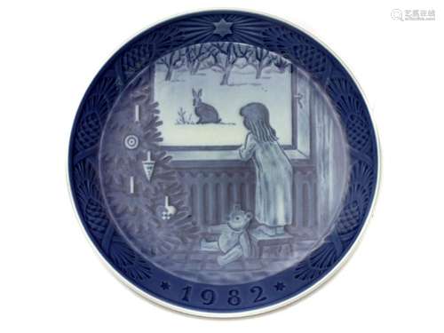 ROYAL COPENHAGEN CHRISTMAS PORCELAIN PLATE