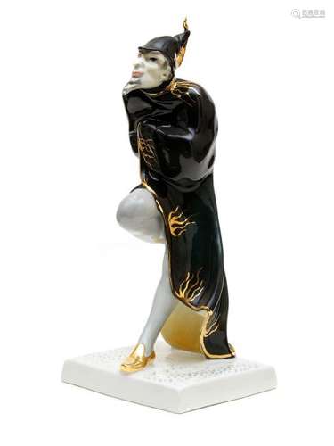 A GERMAN PORCELAIN FIGURINE OF MEPHISTOPHELES