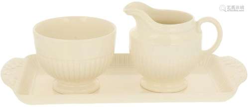 Creamer set.