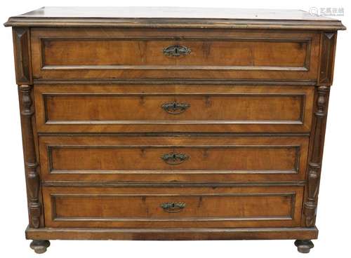 Chest of drawers.