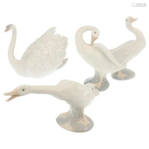 (4x) Swan figurines.