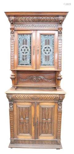 Oak wood buffet cupboard.