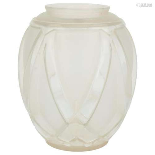 Art Deco vase.