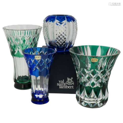 (4x) Crystal vases.