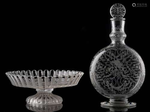 Carafe en cristal de Baccarat, modèle MICHELANGELO. H. 27.5 cm On y joint un [...]