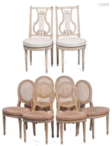 Ensemble de 6 chaises de style Louis XVI à dossier cannés et assises en velour [...]